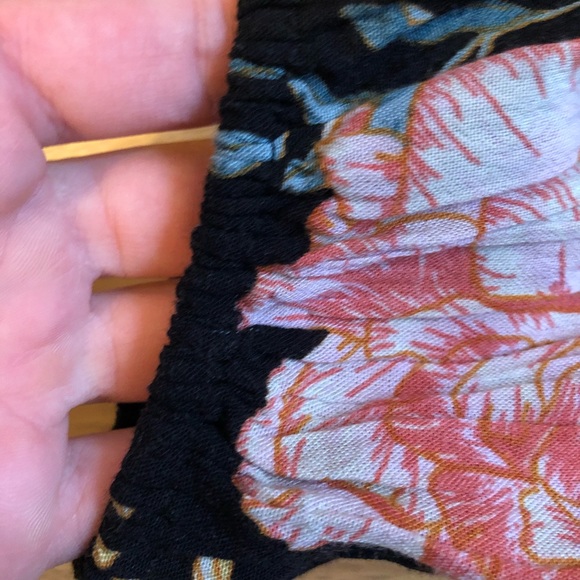 Billabong Floral Off the shoulder top - Picture 2 of 6